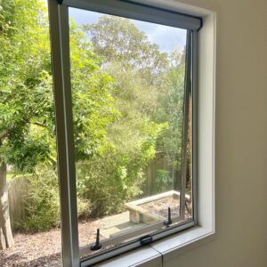 Window Dresser Retractable