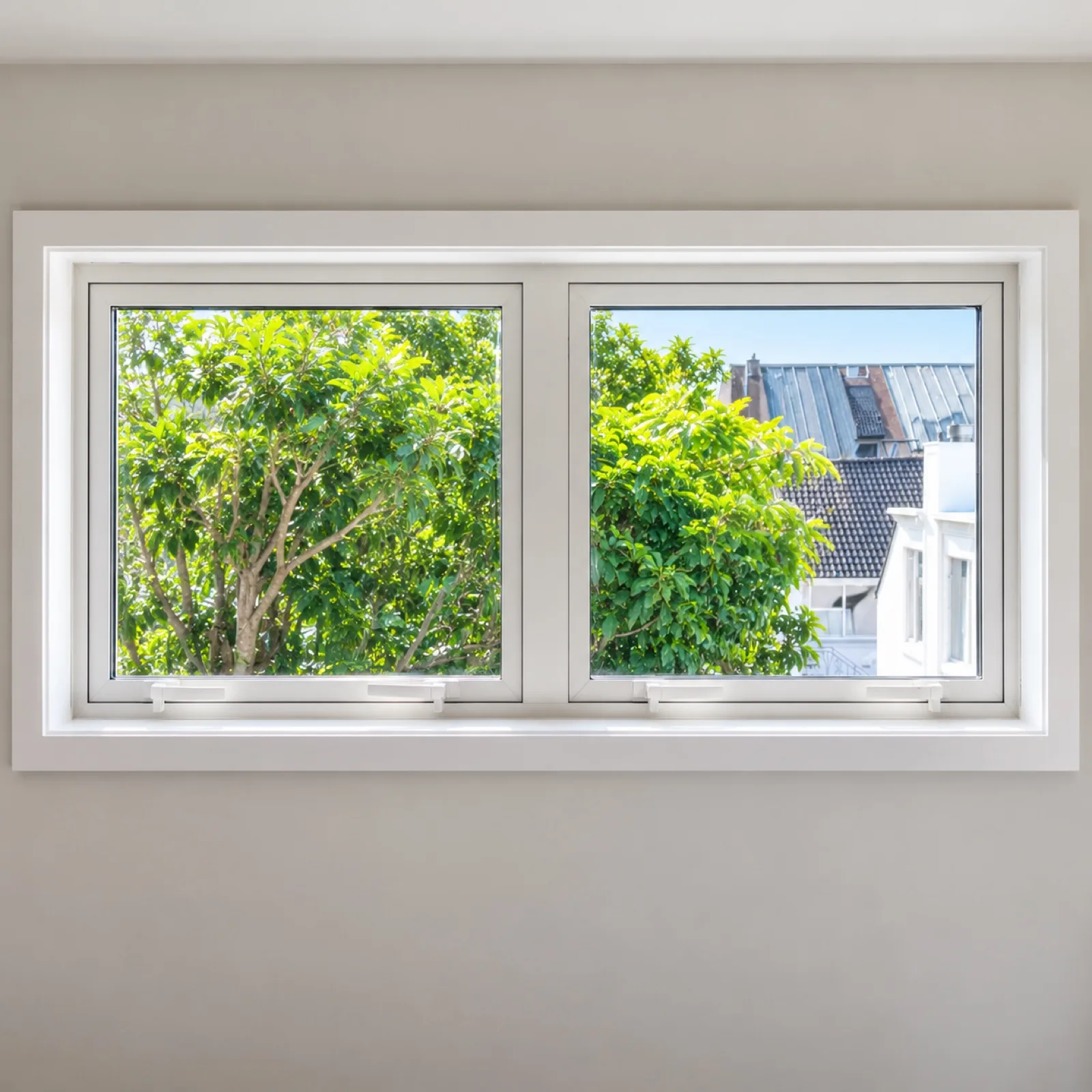 Retractable screens on double awning windows